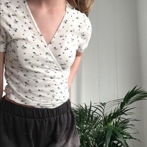 Brandy Melville Wrap top